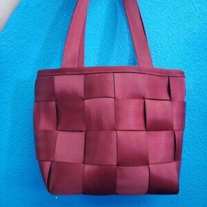 Harveys Seatbelt Seat Belt handbag Red Small/medium size Made USA 65% off